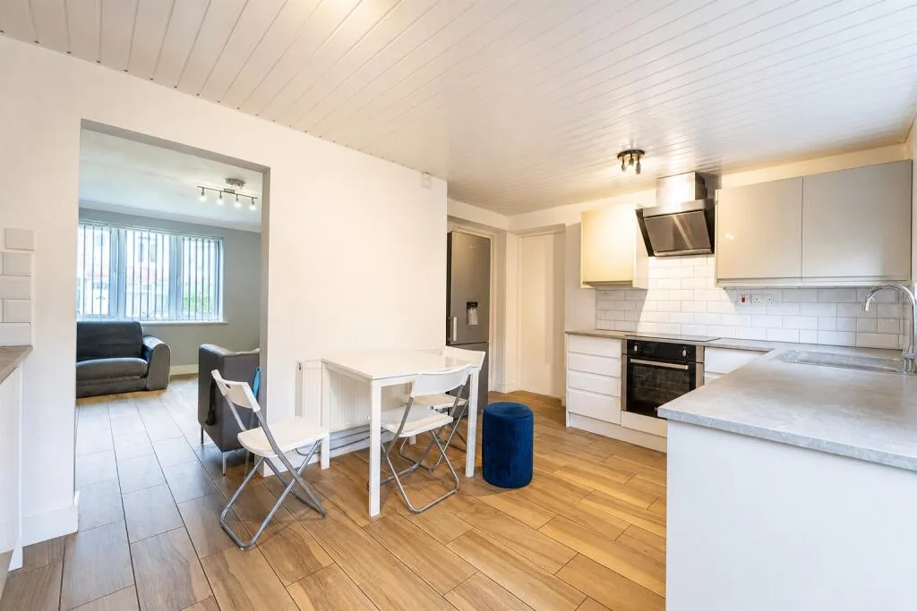 4 bedroom detached house for rent