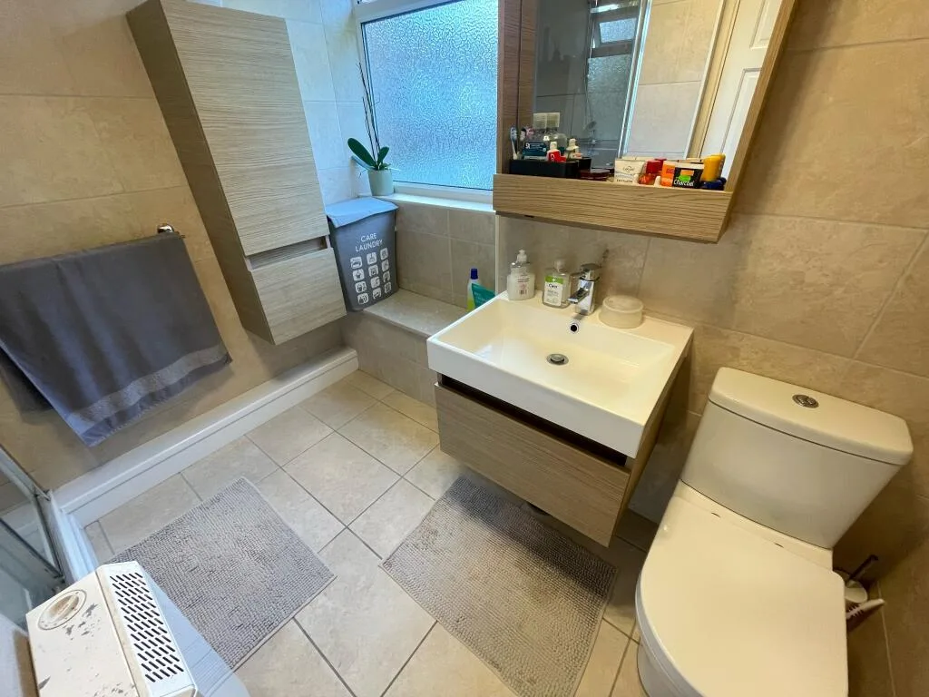 3 bedroom flat for rent