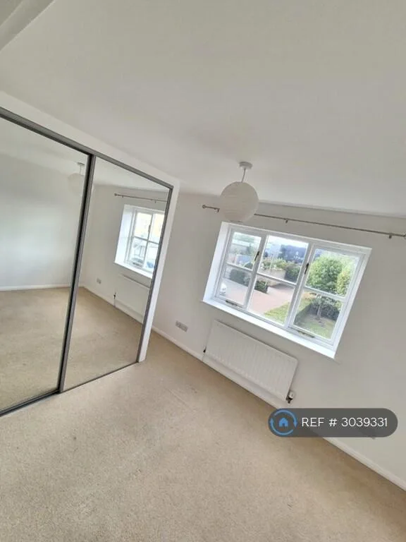 2 bedroom semi-detached house for rent