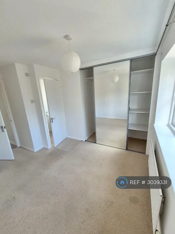 2 bedroom semi-detached house for rent