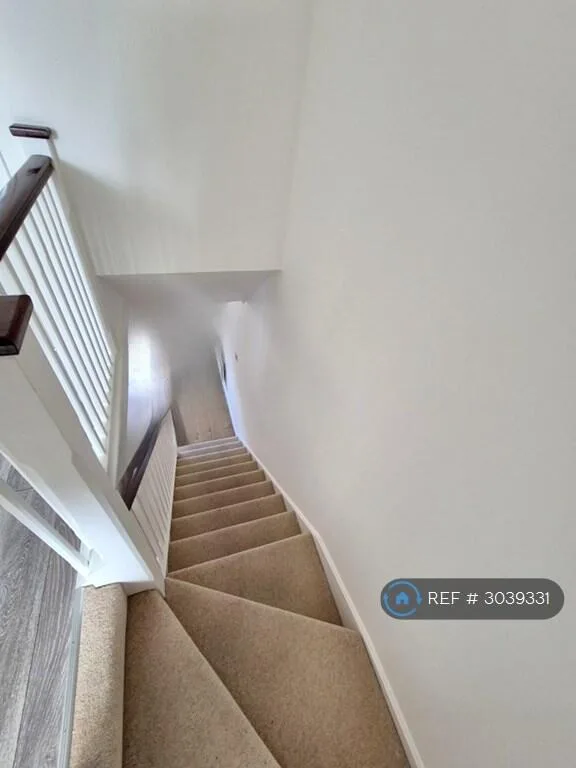 2 bedroom semi-detached house for rent