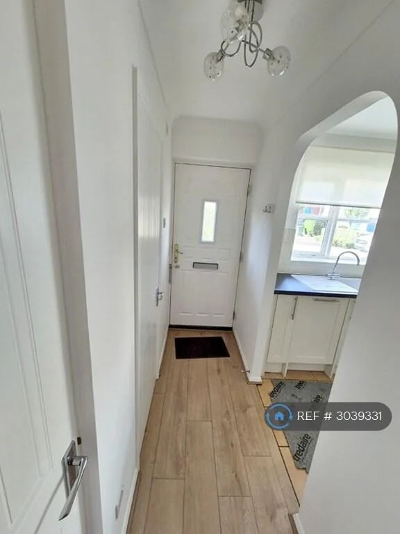 2 bedroom semi-detached house for rent