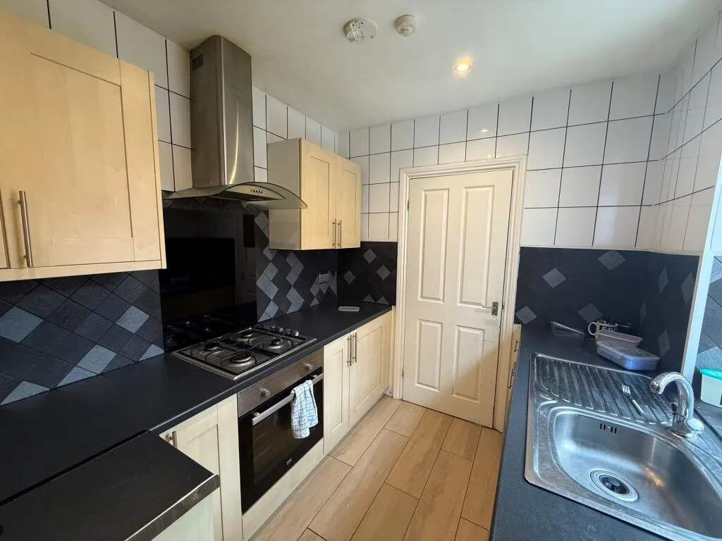 3 bedroom flat for rent