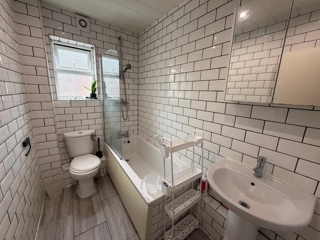 3 bedroom flat for rent