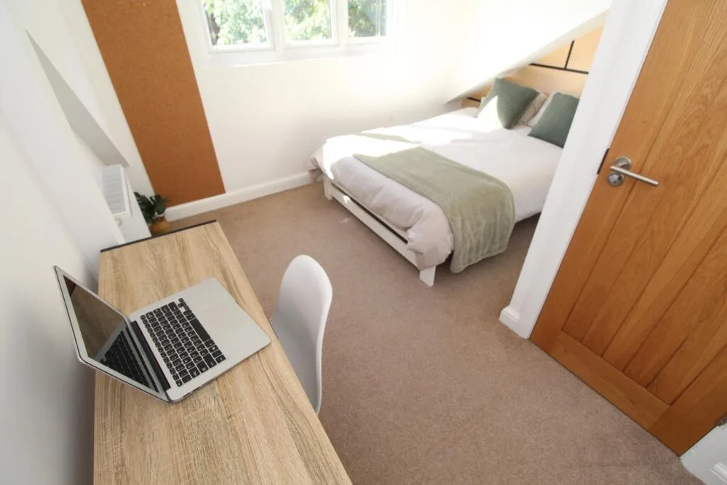 5 bedroom detached house for rent