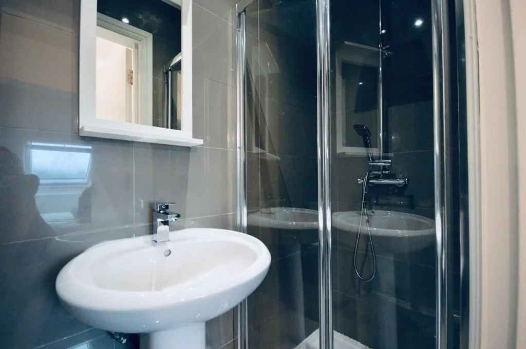 7 bedroom terraced house for rent