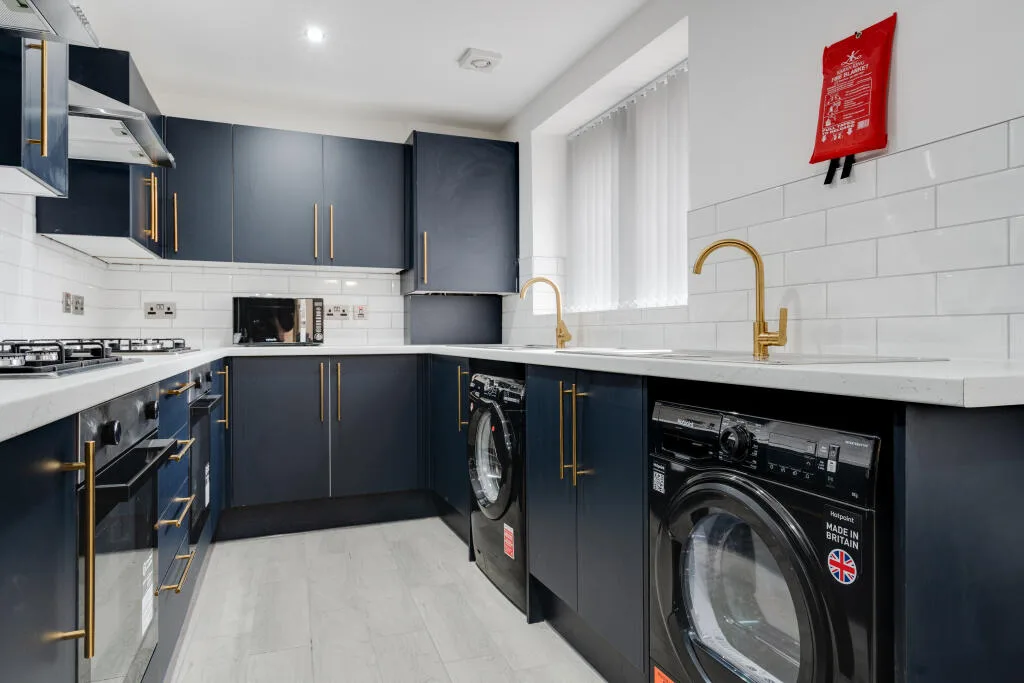 6 bedroom terraced house for rent