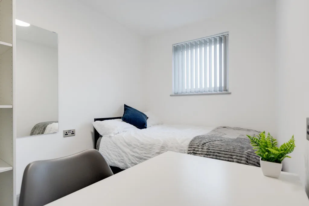 6 bedroom terraced house for rent