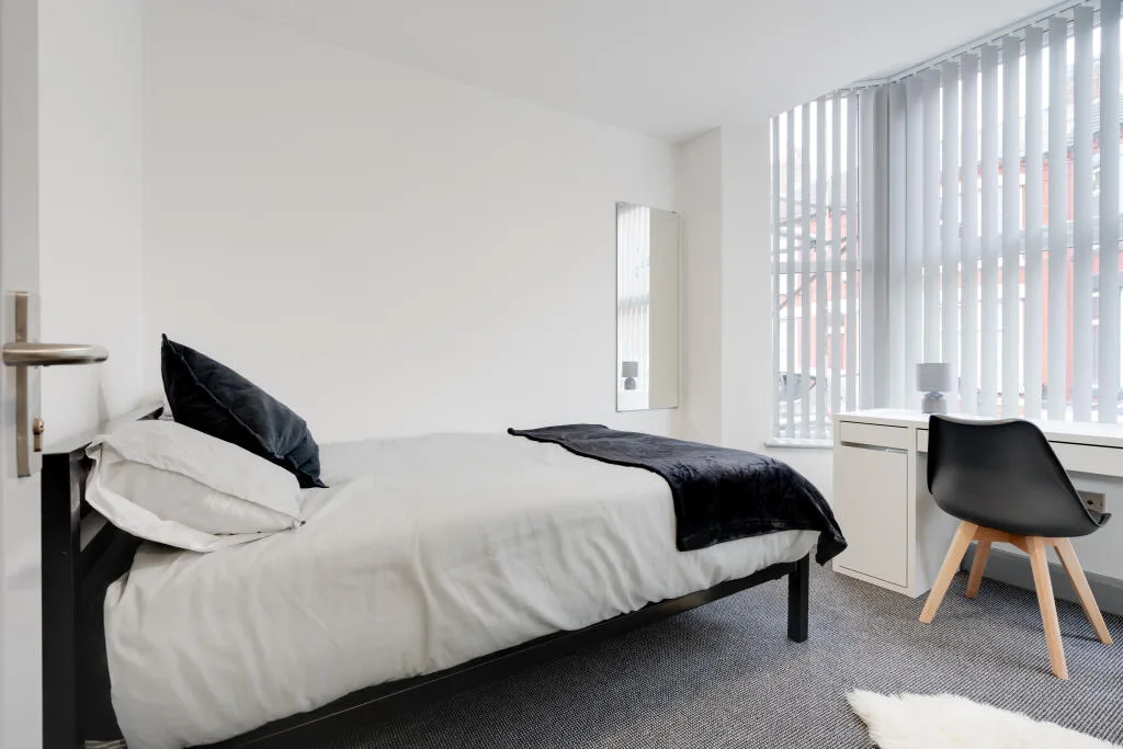 6 bedroom terraced house for rent