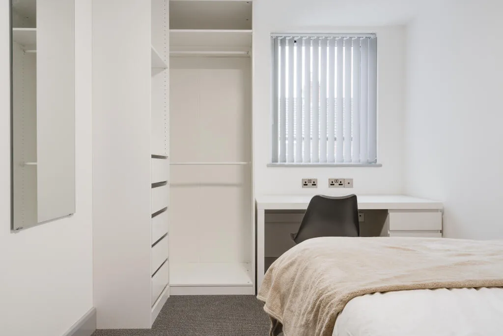 6 bedroom terraced house for rent
