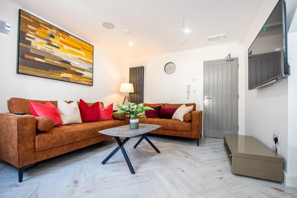 6 bedroom terraced house for rent