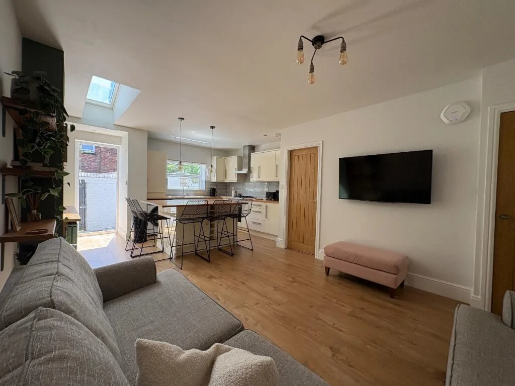 4 bedroom terraced house for rent