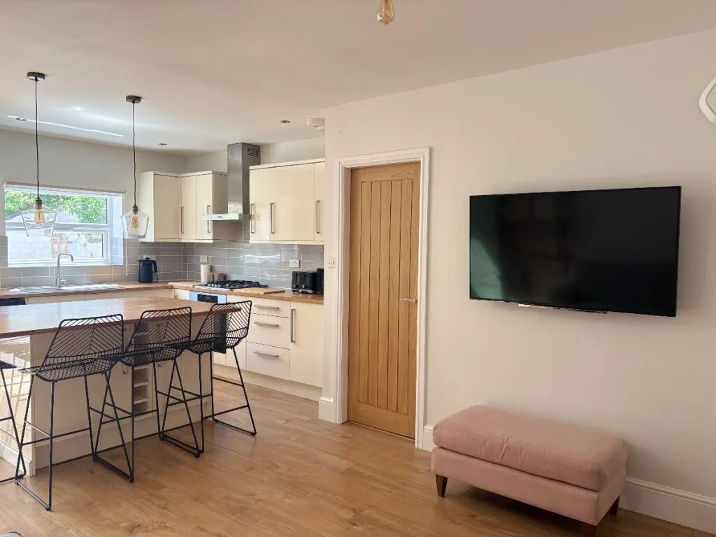 4 bedroom terraced house for rent