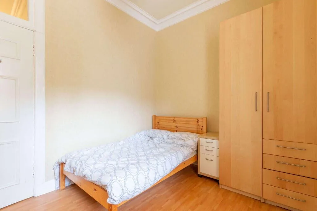 3 bedroom flat for rent