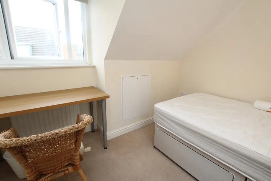 6 bedroom terraced house for rent