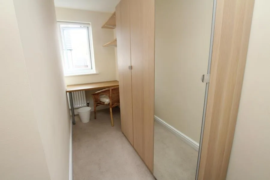 6 bedroom terraced house for rent