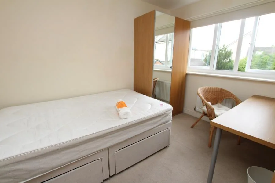 6 bedroom terraced house for rent
