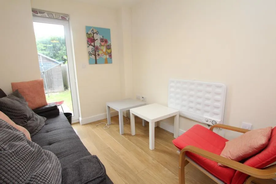 6 bedroom terraced house for rent