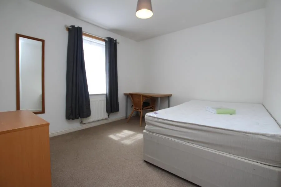 4 bedroom terraced house for rent