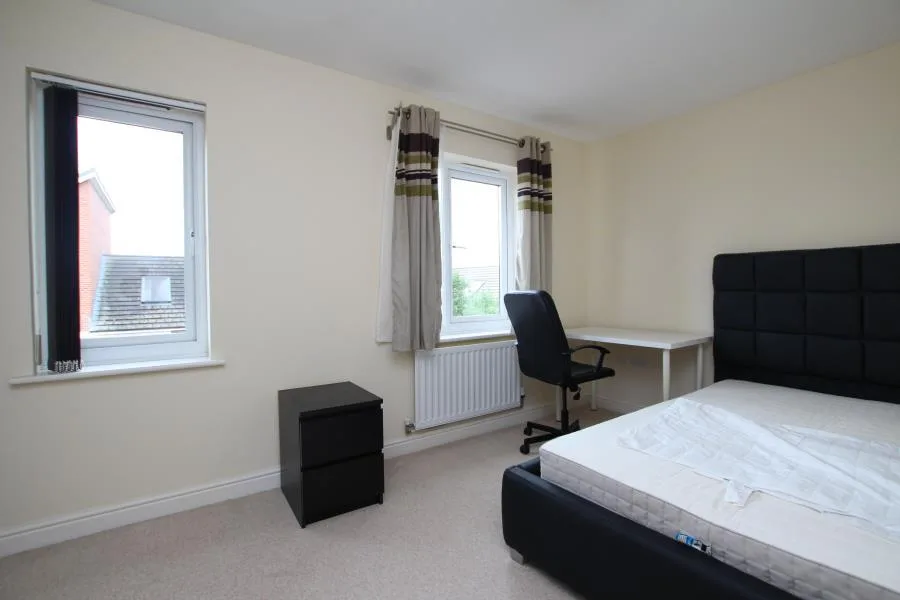 6 bedroom terraced house for rent