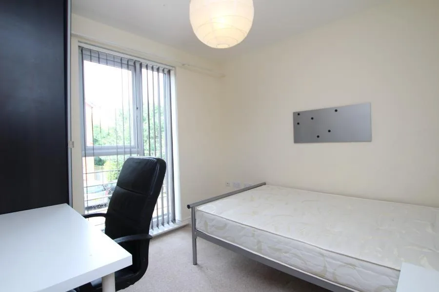 6 bedroom terraced house for rent