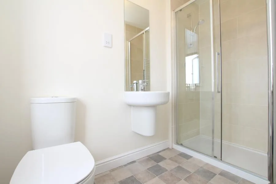 6 bedroom terraced house for rent