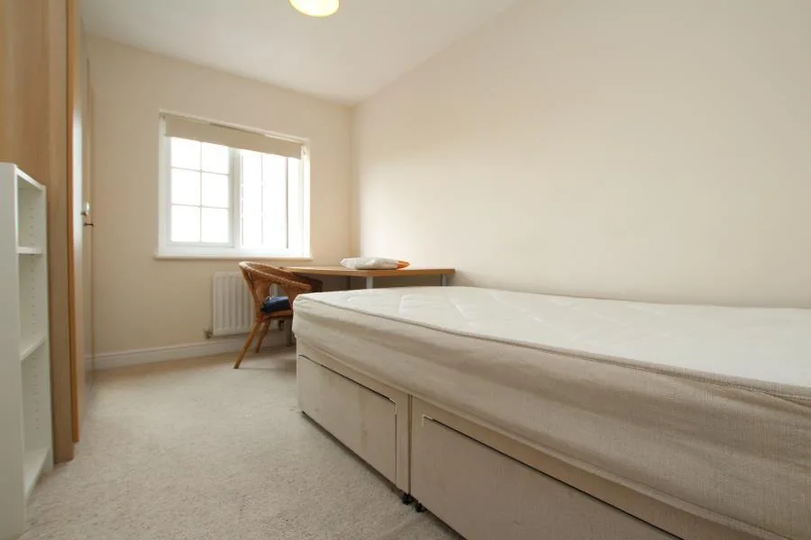 6 bedroom terraced house for rent
