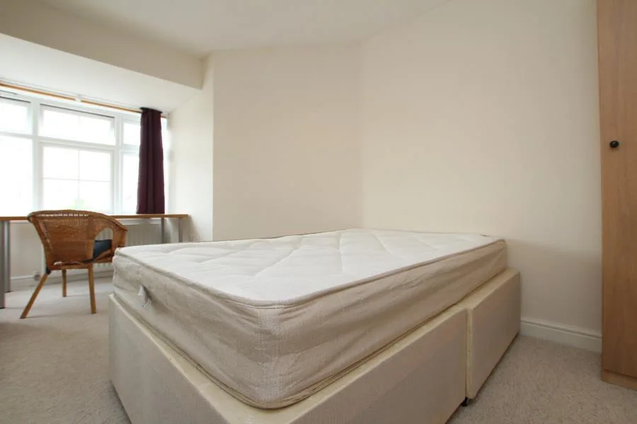 6 bedroom terraced house for rent