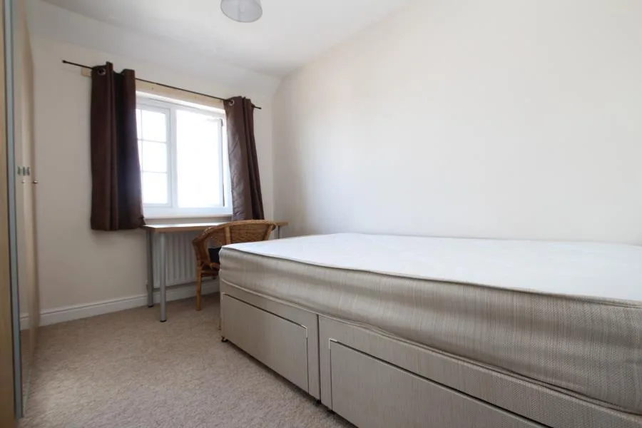 6 bedroom terraced house for rent