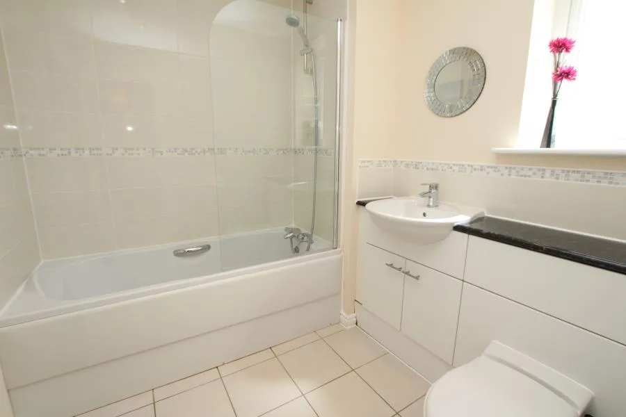 6 bedroom terraced house for rent