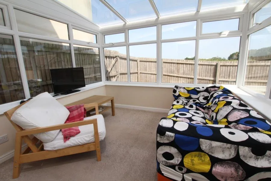 6 bedroom terraced house for rent