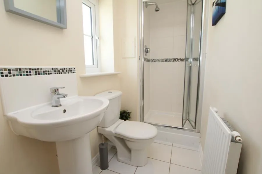 6 bedroom terraced house for rent