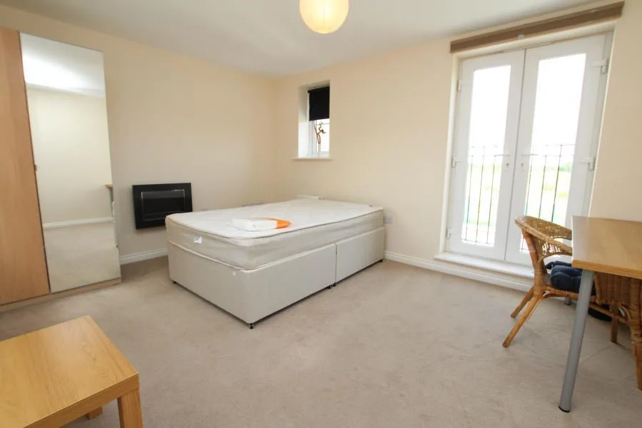 6 bedroom terraced house for rent