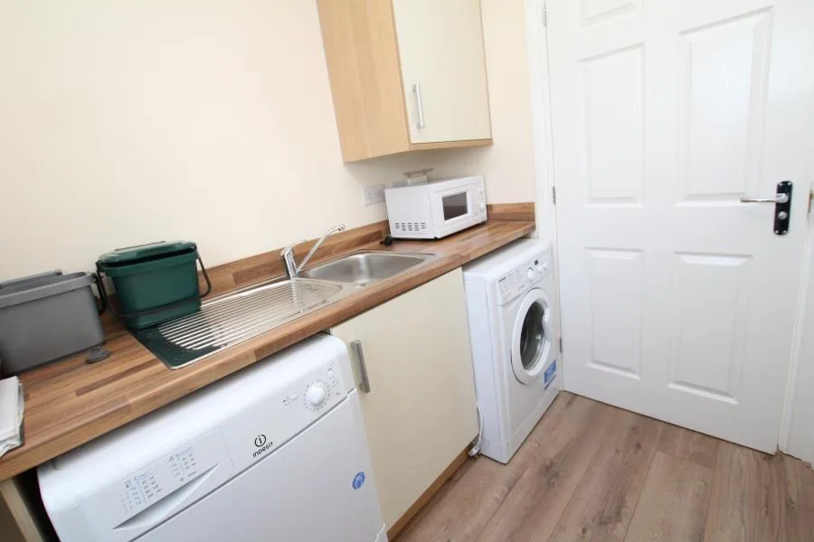 6 bedroom terraced house for rent