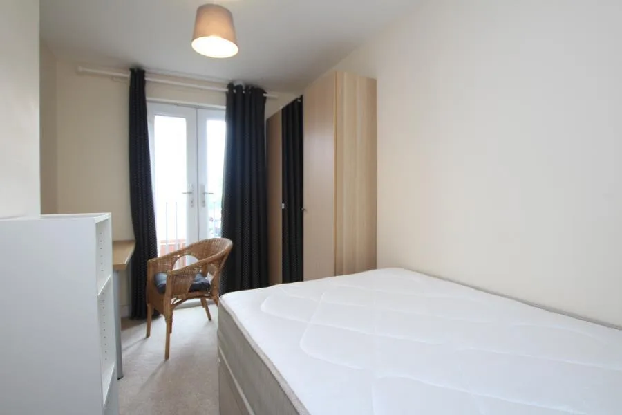 6 bedroom terraced house for rent