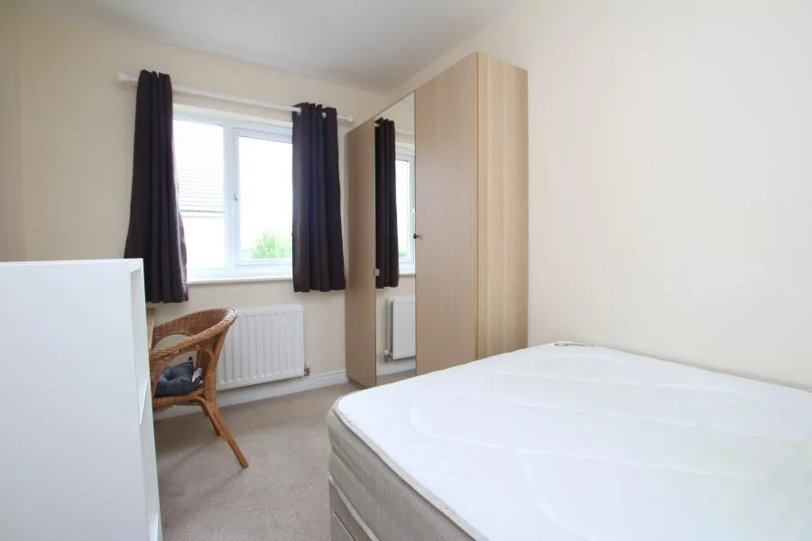 6 bedroom terraced house for rent