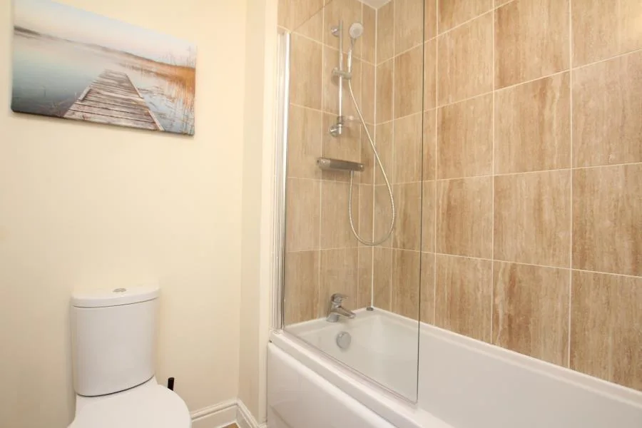 6 bedroom terraced house for rent