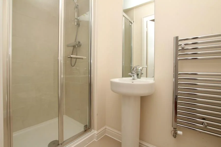 6 bedroom town house for rent