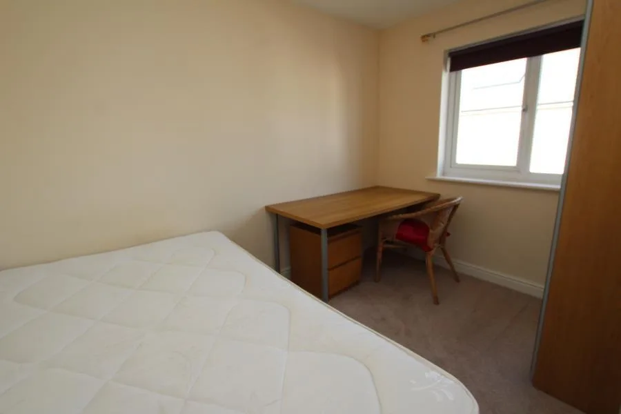 6 bedroom terraced house for rent