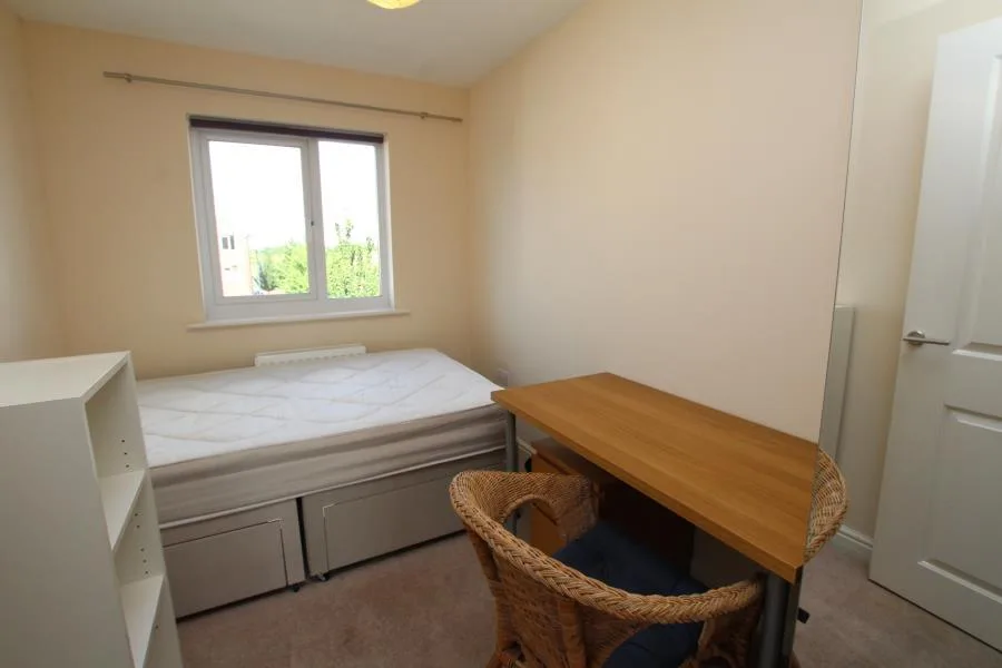 6 bedroom terraced house for rent