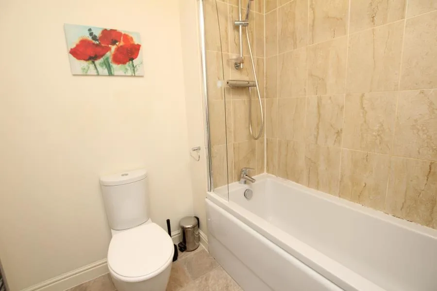 6 bedroom terraced house for rent