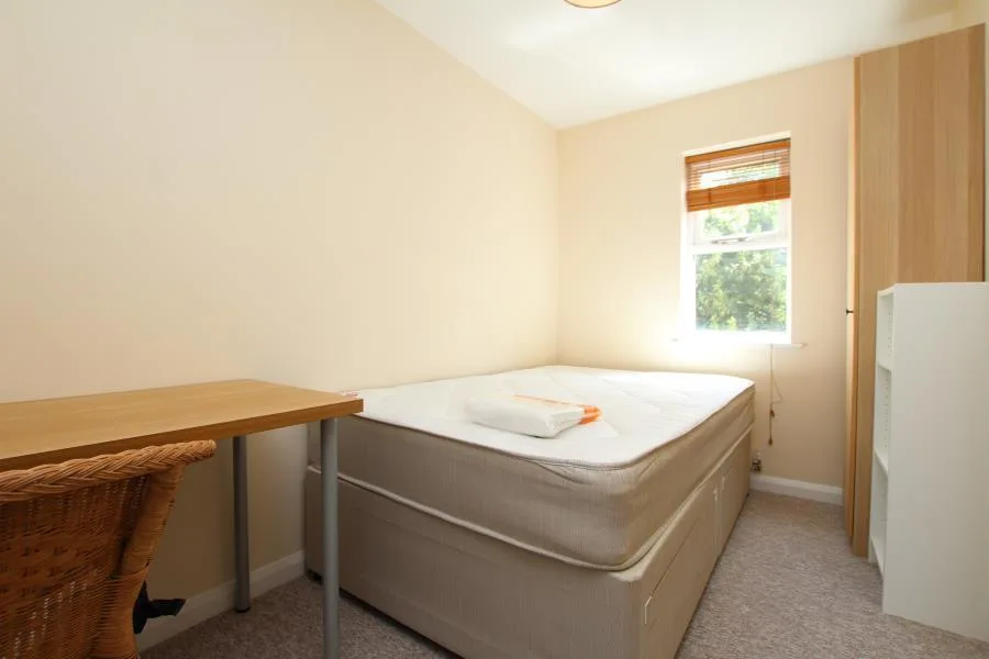 6 bedroom terraced house for rent