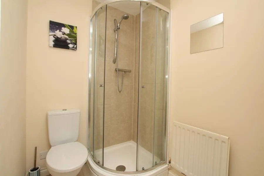 6 bedroom terraced house for rent