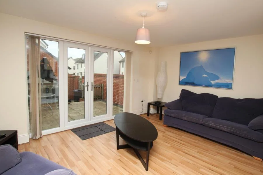 6 bedroom terraced house for rent