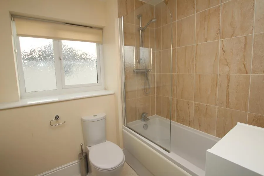 6 bedroom terraced house for rent