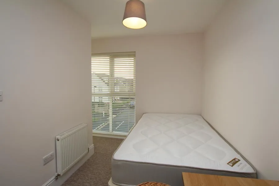 6 bedroom terraced house for rent