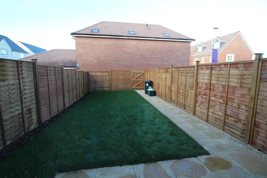 6 bedroom terraced house for rent