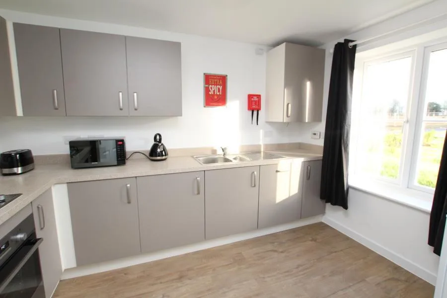 6 bedroom terraced house for rent