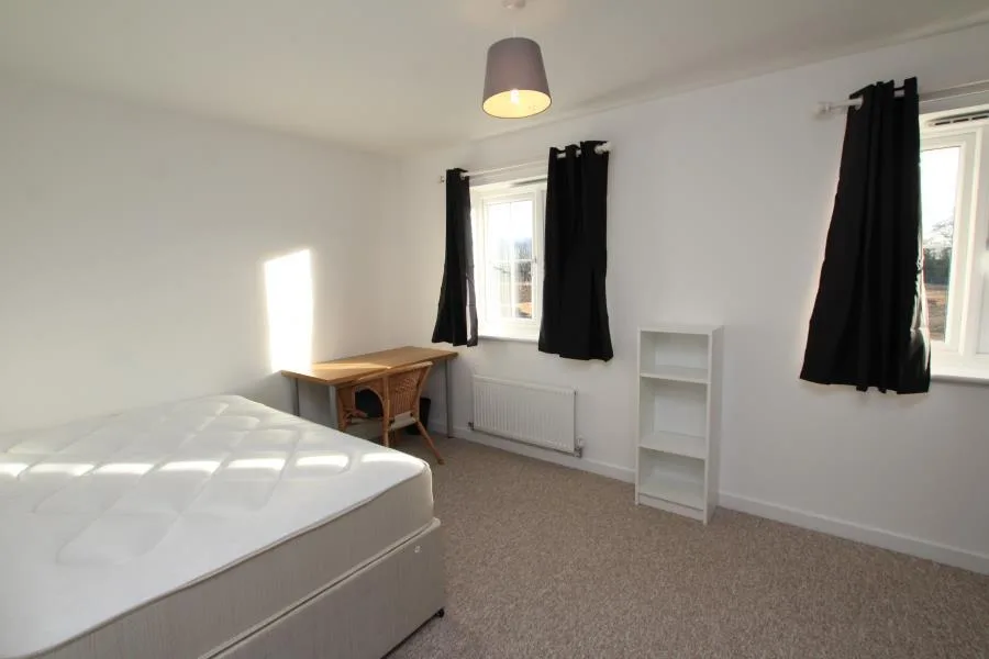 6 bedroom terraced house for rent