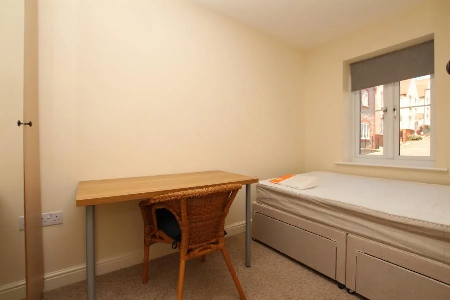 7 bedroom terraced house for rent